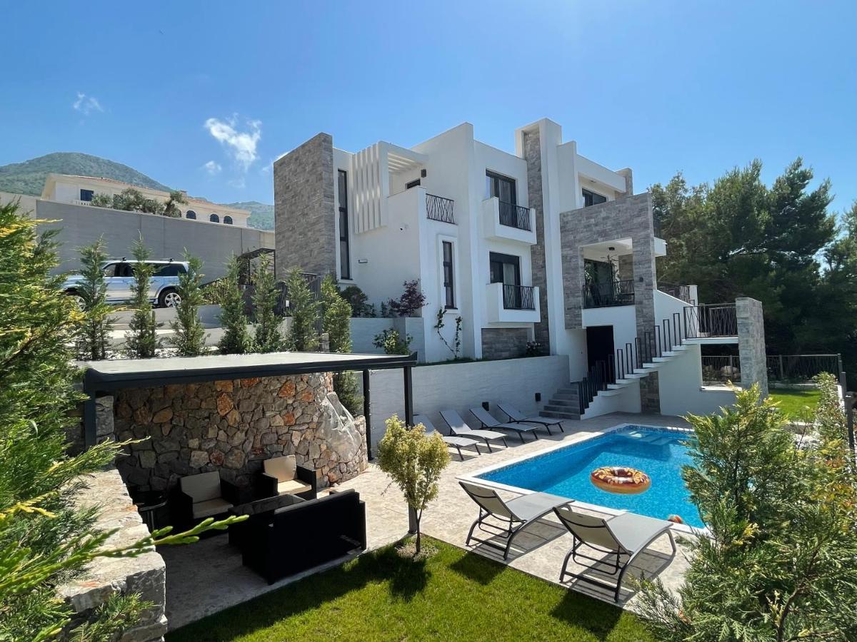 Villa Pine Bar Exterior photo
