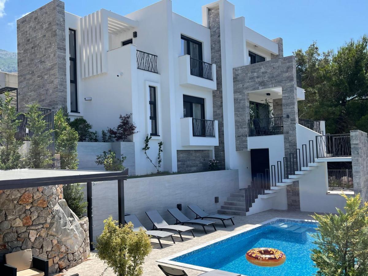 Villa Pine Bar Exterior photo